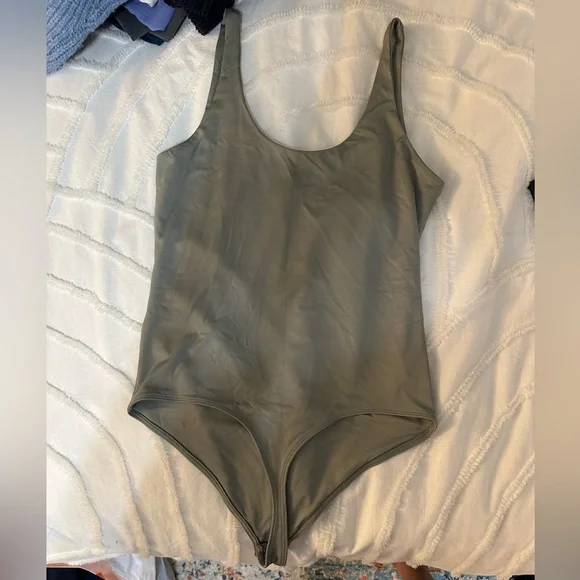 Abercrombie & Fitch soft collection bodysuit - Picture 2 of 3